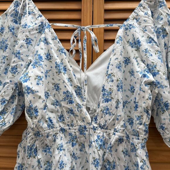 NWT Francesca’s Floral Blouse size medium - Picture 5 of 5